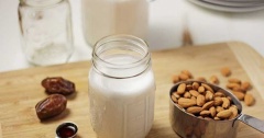 Chia sẻ cách nấu sữa hạnh nhân thơm ngon giữ trọn dinh dưỡng