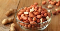 Hạt lạc (đậu phộng) tác dụng  và bài thuốc hữu ích