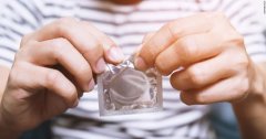 Quan hệ tình dục an toàn: Phụ nữ hãy chủ động để bảo vệ sức khỏe vùng kín