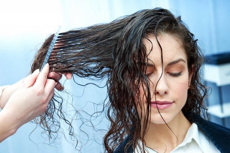 7 cách làm tóc xoăn tự nhiên đẹp đơn giản tại nhà 14