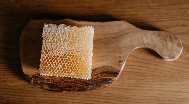 Sáp ong là gì? Công dụng tuyệt vời của sáp ong với sức khỏe 5