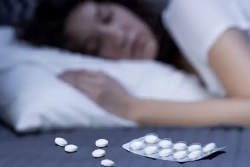 Công dụng và tác dụng phụ của thuốc ngủ bạn nên biết 2