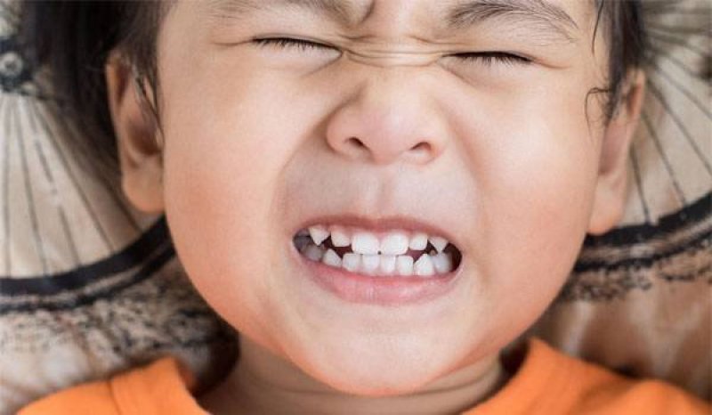 Mắc chứng nghiến răng khi ngủ điều trị như thế nào? 2