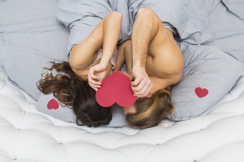 Làm tình với chồng: Tuyệt chiêu khiến chàng “nghiện” bạn không rời 8