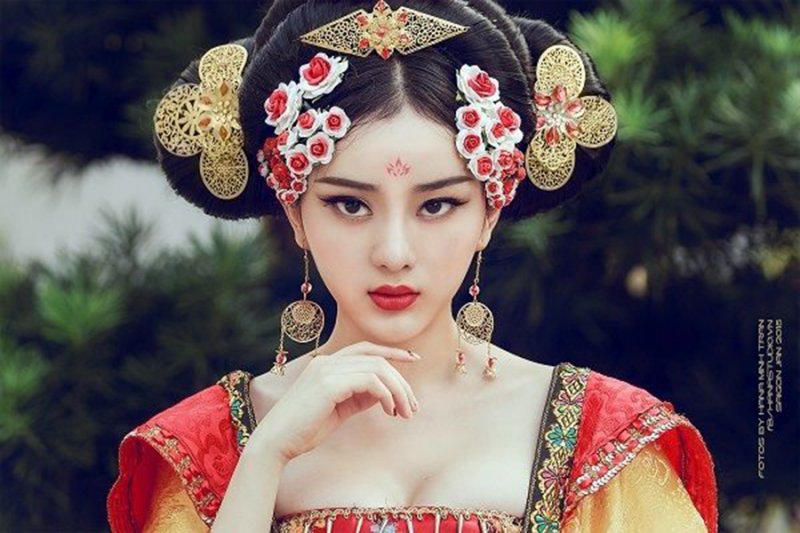 Phương pháp trang điểm cổ trang đẹp như diễn viên Trung Quốc 0