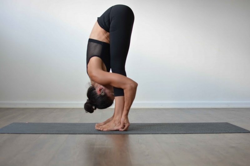 Yoga giảm mỡ bụng giúp eo thon nhanh nhất với 12 bài tập huyền thoại 1