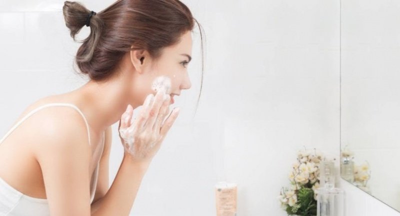 Cách rửa mặt của bạn đã đúng chưa: Mẹo rửa mặt giúp da sạch mịn màng 4